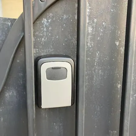 S Terasou, Bezplatne Parkovanie *